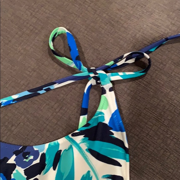 Floral one piece cheeky watercolor suit - Picture 3 of 7